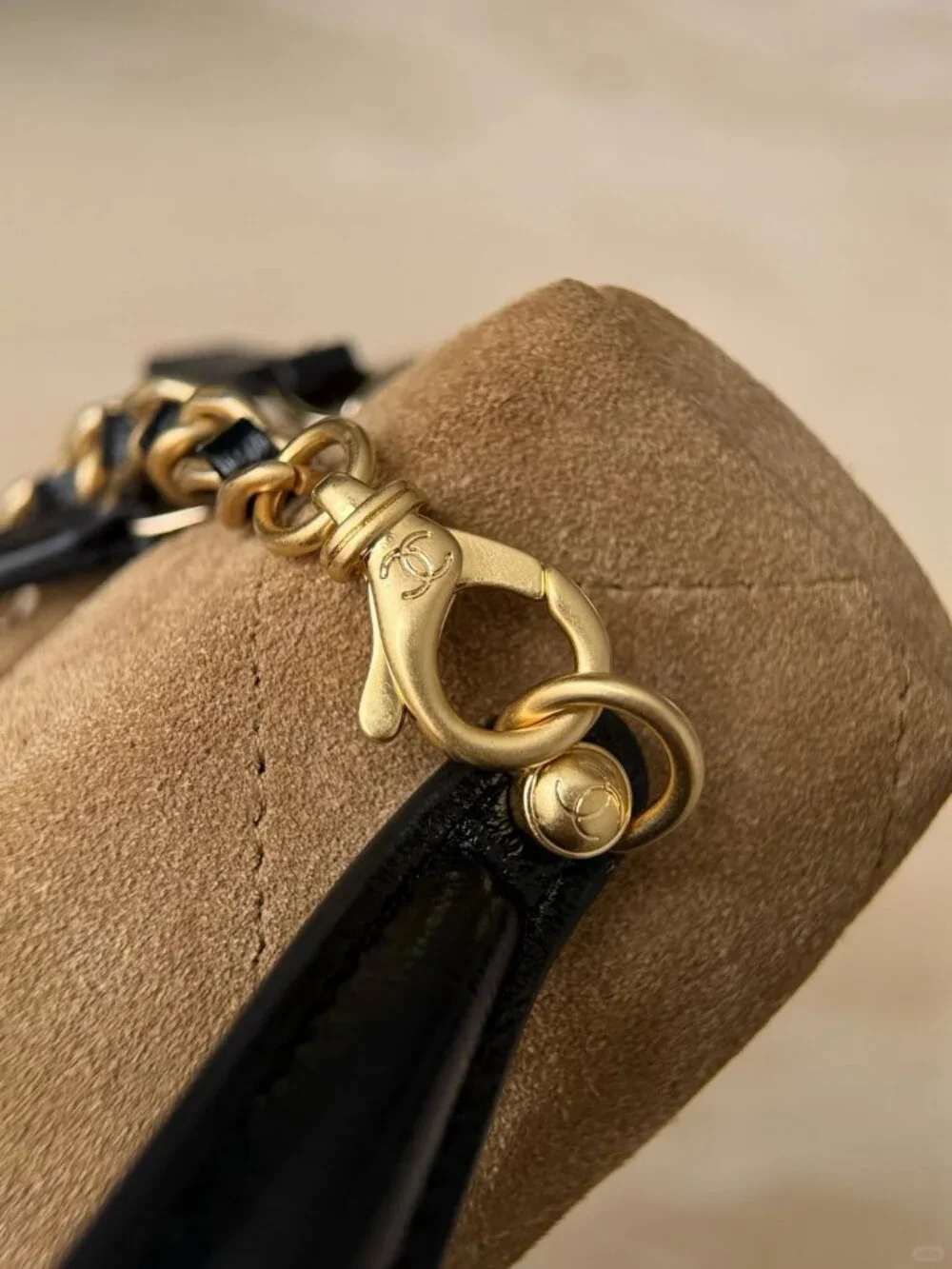 CHANEL please see